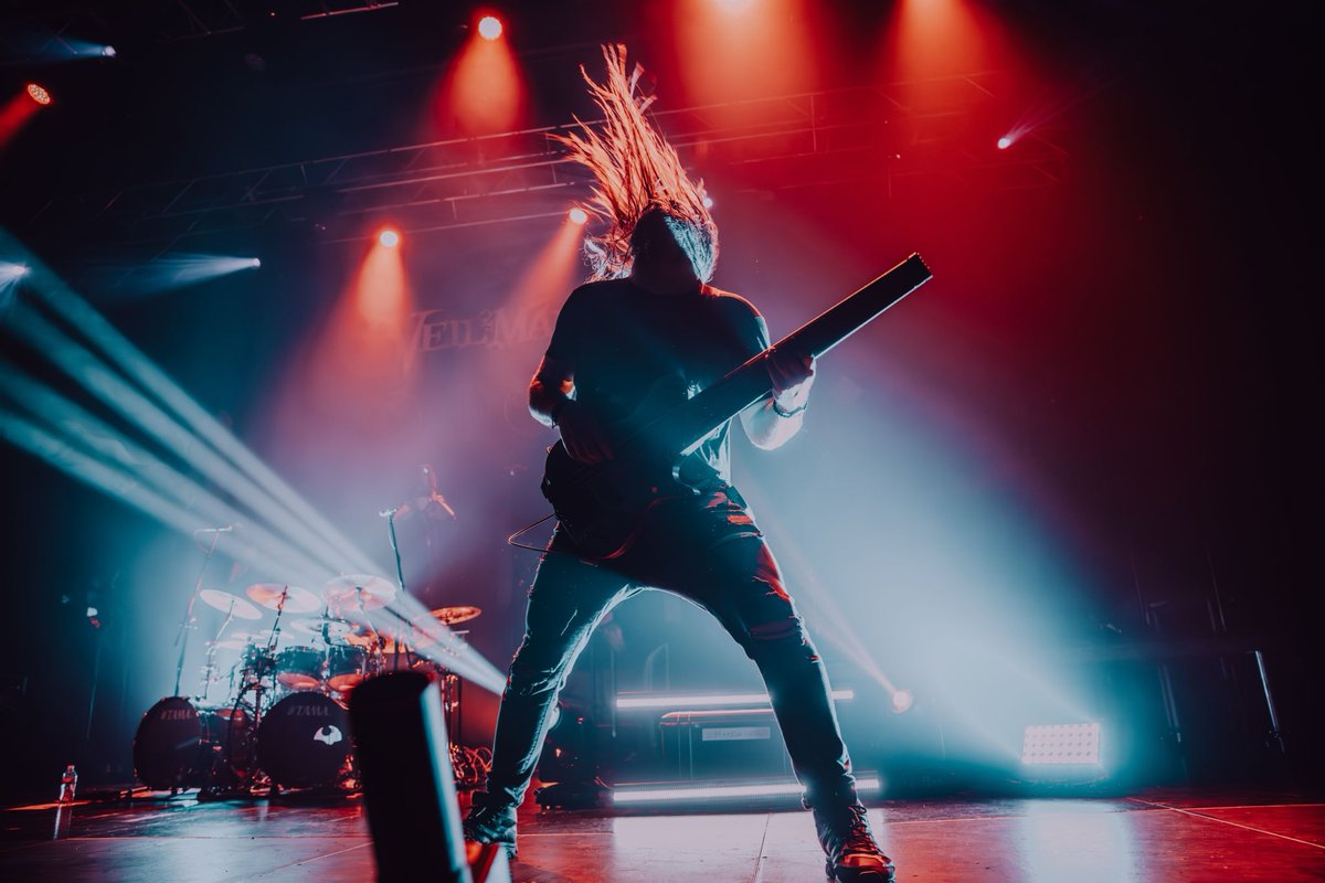 Who is coming out to the <a href="/summerslaughter/">Summer Slaughter</a> tour? 🖖 We are counting down the days till we see our fellow Veiliens again. 👽

📸 <a href="/M7Salamander/">mer.</a>