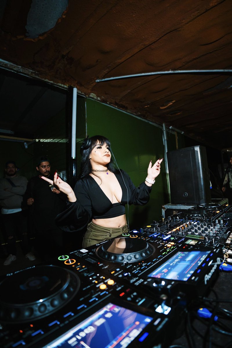 ANAVALDES🦇🥀 tweet media