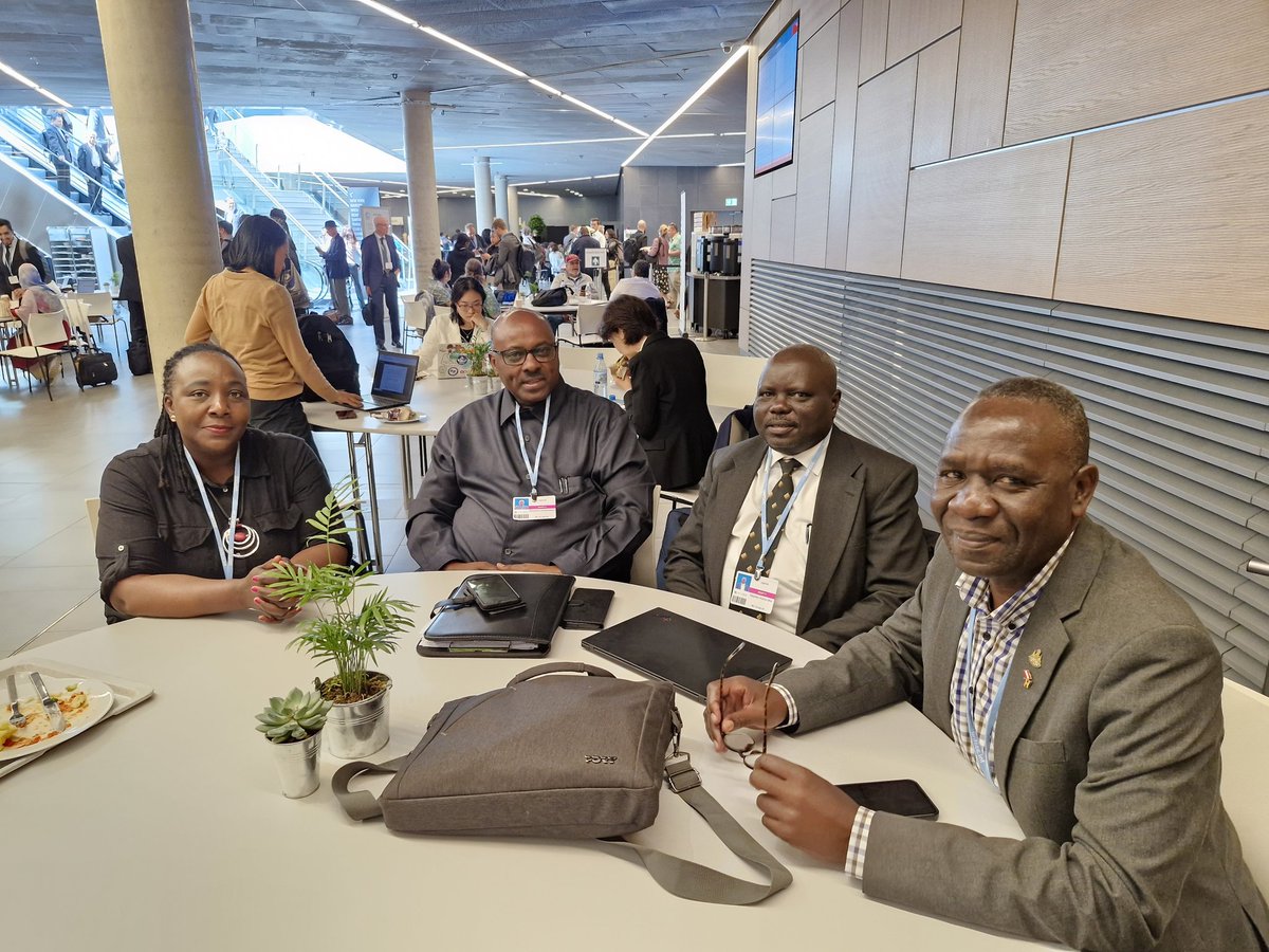 TKajumba's tweet photo. A pleasure to meet #Uganda team #SB60 - Permanent Secretary @MoLGUganda & commissioners #JosephEpitu #StevenKoma of @min_waterUg & #MOLG . We discussed how @LDC_LIFEAR in #Uganda can strengthen a whole of Government approach with LGs taking lead of Localllly led #adaptation. https://t.co/trHLGBGRsF