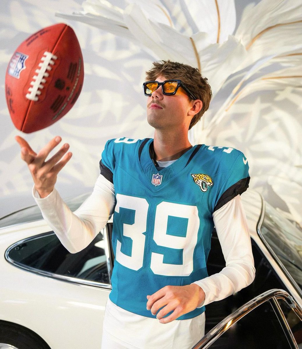 MLFootball's tweet photo. LEGEND… #Jaguars rookie kicker Cam Little is the DRIPPIEST player in the league 

🐐🐐🐐

Future All-Pro https://t.co/3YZzzsxn5R