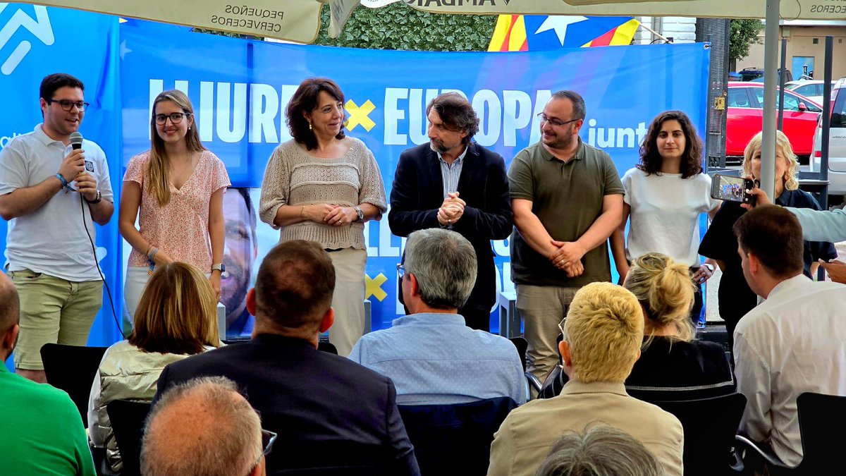 JuntsCampdeTgn's tweet photo. El futur dels joves catalans es juga a Europa. Per això l'últim acte de la campanya del #9J al Camp de Tarragona s'ha centrat en les polítiques de joventut amb @ariadnaurroz i @arnau_llambrich, de la @JNCatalunya, @mtpallares, el candidat @AlfredPitarch i la MHP @Anna_Erra. https://t.co/4TvDL41La8