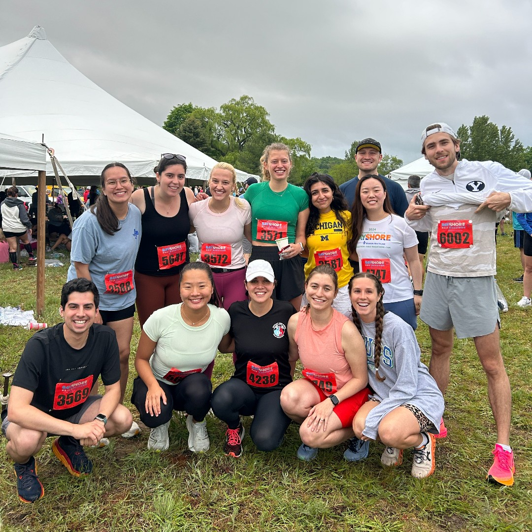 UMichMedSchool's tweet image. Med school memories 👟 A group of M1's traveled to Traverse City, MI to participate in the Bayshore race. Congrats to the 10k, half, and marathon runners! #GoBlueMed #RunningWithFriends #MichiganSummer