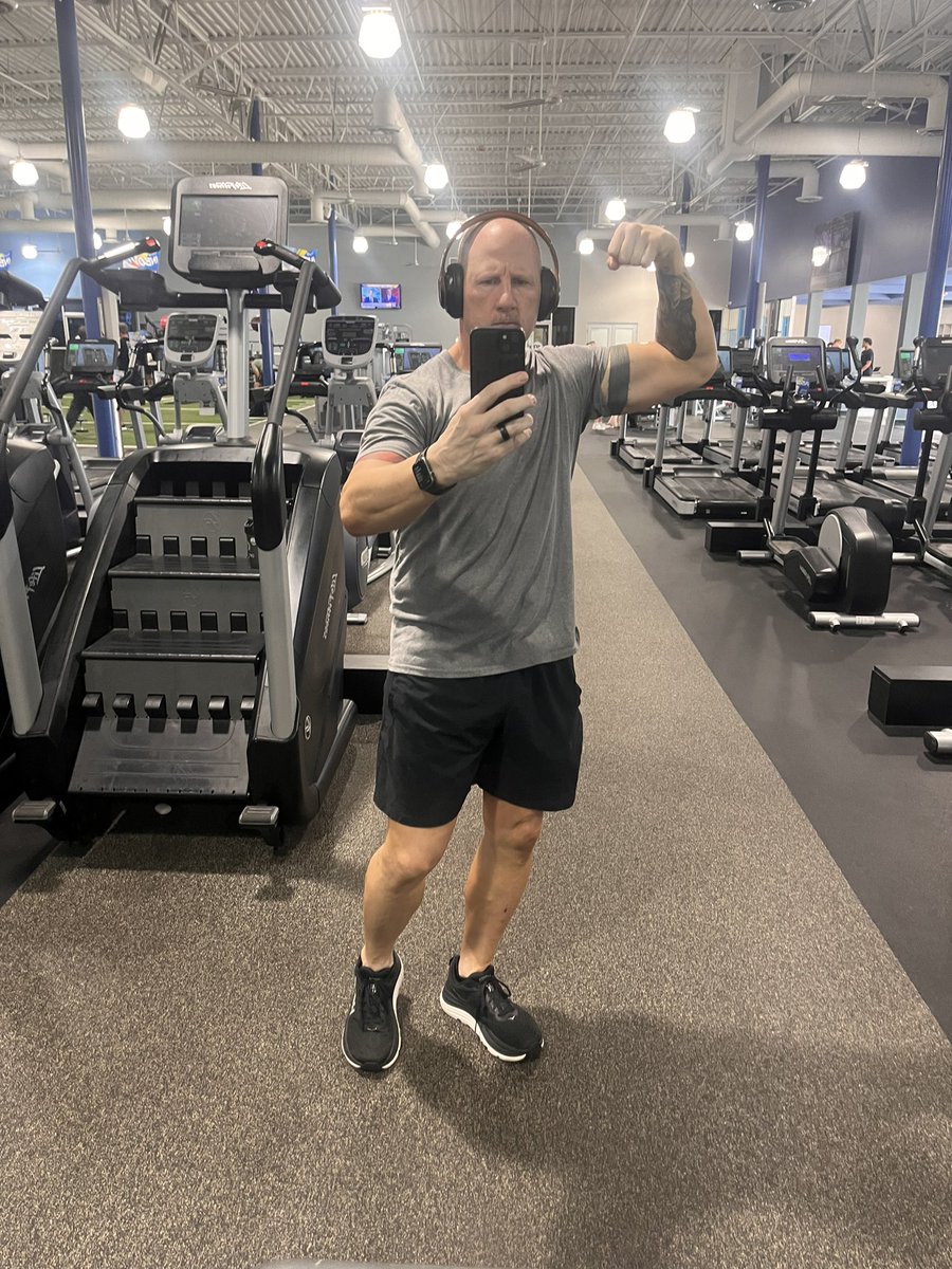 MasterFlame201's tweet photo. Great sweat today!! Feels good to keep moving forward. Another solid workout! ๐ช๐ป๐ฅ
#Workout #GymLife #Training #Health #Fitness #Cardio #Goals #MentalHealth #NoDaysOff #PutInTheWork #EnjoyTheProcess #Treadmill #StairClimber #GoodSweat
Go check out:
https://t.co/OWf3gNwjL8 https://t.co/y1AEXocLwm