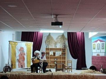 MemYenimahalle's tweet photo. Kaymakamımız Sn. Tahsin KURTBEYOĞLU, Şube Müdürümüz Sn. Cengiz ERGÜL, ilçemiz Şehit Mahmut Özdemir İlkokulu öğrencileri tarafından hazırlanan "Minik Meddahlar ile Tarihimize Yolculuk" adlı programa katıldılar. https://t.co/lU7WAwRJxT