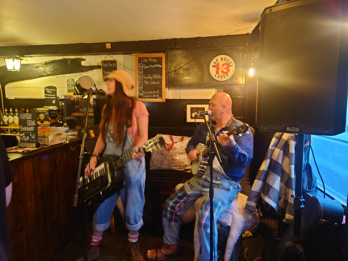 Travelling Hillbillies playing now. Good time music from Bradford's finest 😁