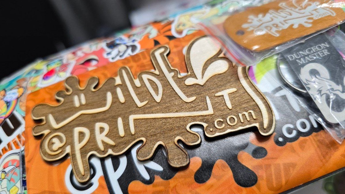 SeiRruf's tweet photo. I ordered another laser engraver 👀
I believe shortly after its arrival post-June, I'll begin opening up for custom orders! :D

A quality Laser etch/engrave/emboss* of anything onto just about anything, with @WildePrints 🧡

A larger giveaway promo once that's ready is likely! https://t.co/Ygd3cQLV3F