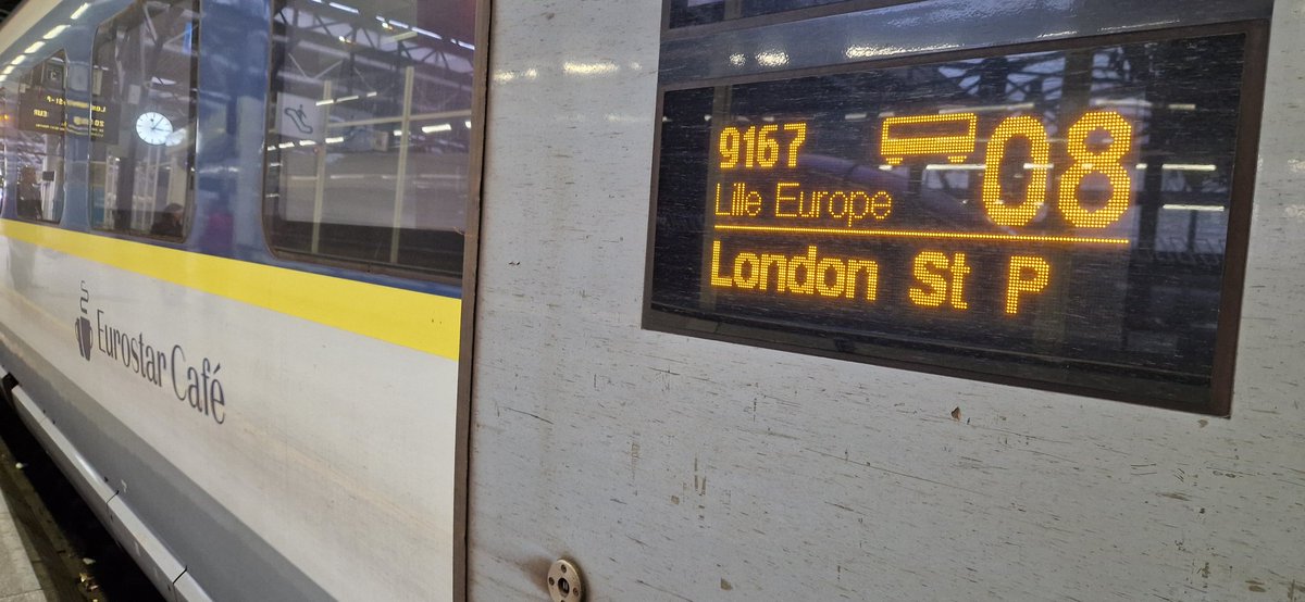 EurostarJustinp's tweet photo. Apologies for the 10 minute delay departing from Brussels on #ES9167. A connecting train from Germany was late, and being the last train of the day to London, we were held to enable passengers to get to their destination. https://t.co/Y08Glg3k4q