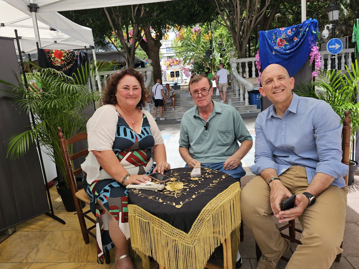 Hoy ha dado comienzo la feria de Marbella, por primera vez <a href="/OSPSanPedro/">OSP</a> pone barra y el primer día ha estado muy bien. Parte de nuestros beneficios irán para <a href="/asoc_avoi/">Asociación AVOI</a> y su proyecto de hacer el camino con 70 pacientes oncológicos, estaremos allí para atenderos, !!Os esperamos ¡¡