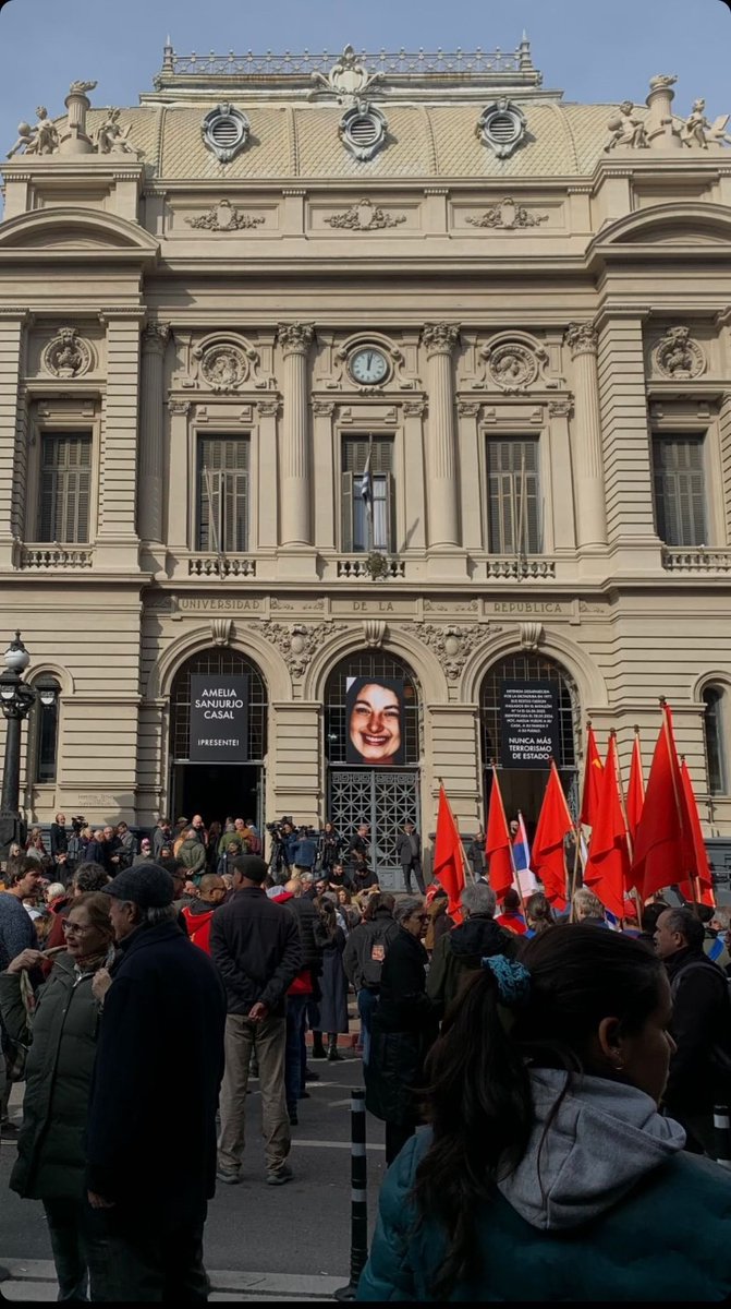 Charua0's tweet photo. #UNHORROR
@Udelaruy @RodrigoArim1
Todos los Sindicalistas en “calidad” de Estudiantes.
Porque no son ESTUDIANTES. https://t.co/ysvwjxpS6Z