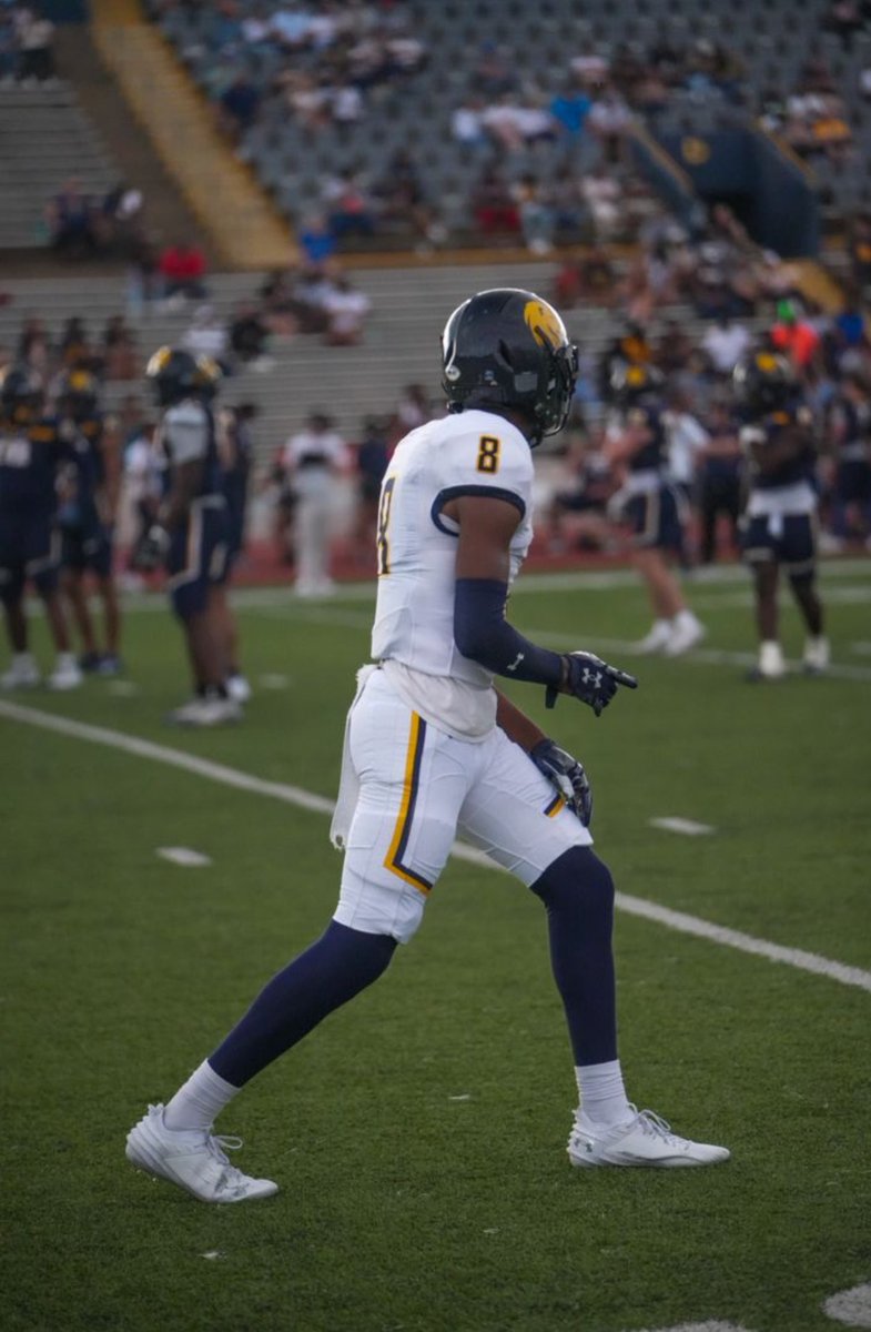 I am OFFICIALLY in the Transfer Portal‼️
Redshirt freshman with 4 years of eligibility‼️
6’4 190 Wide Receiver
Transfer from Texas A&amp;M Commerce