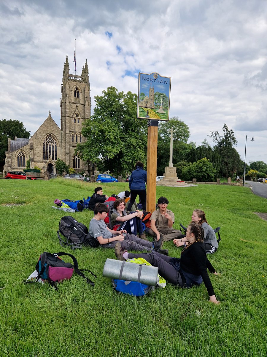 DAOSdofe's tweet image. DAOS Bronze
A great first day of expedition with students setting a good pace. All students are back in camp and showing great creativity with their cooking!