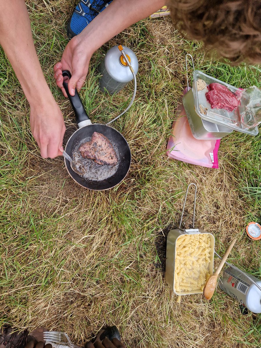 DAOSdofe's tweet image. DAOS Bronze
A great first day of expedition with students setting a good pace. All students are back in camp and showing great creativity with their cooking!