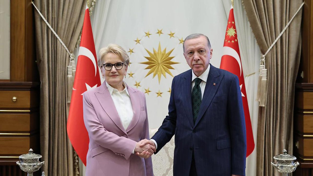 TCYeniMedya's tweet photo. Can Kakışım: 
Meral Akşener İle Tayyip Erdoğan görüşmesinde görüşme talebi Akşener'den geldi. https://t.co/J7AgO5UjFs