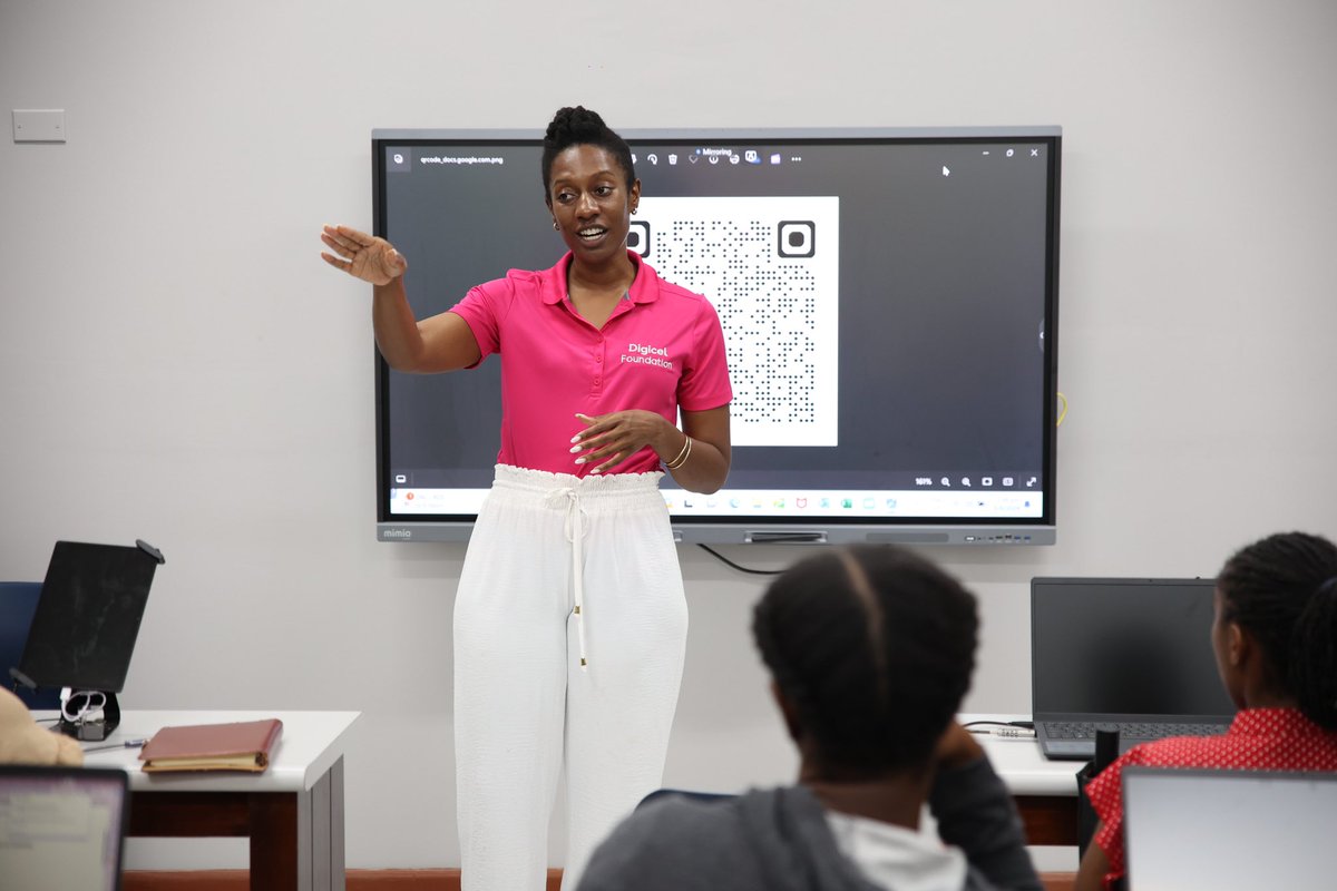 DigicelFdnJA's tweet photo. Morant Bay Primary School teachers are getting trained on the Mimio smart board.
Empowering teachers with tech skills means better learning experiences for students!
#SmartRoom #bridgethedivide #Education #NoOneLeftBehind https://t.co/P6sSiaqsbO