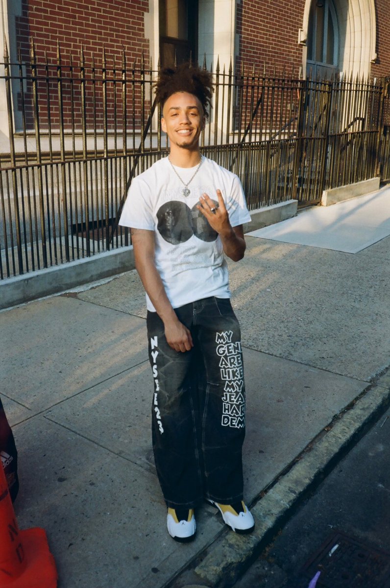 yoo__max's tweet photo. Hoodie , Shirt , And jeans all designed by me ❗️ Go check out @Greyyarea Nysee 🫡 my designs are inspired by life experience and what I see through my own eyes In Ny 🗽  “My genes are like my jeans hard denim “ 1/1 Nysee denims 🌐🌐 https://t.co/b0J6OHKW7n