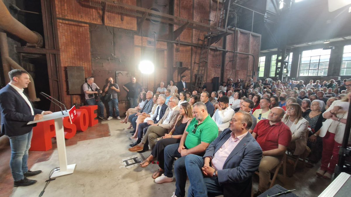 PSLPSOE's tweet image. ✊🏻🌹El ministro Grande-Marlaska pide el voto para el PSOE como única opción para que León continúe avanzando con la ayuda de Europa

📰 psoeporleon.es/2024/06/06/el-…

#Mitin #Ponferrada #PSOE #VotaPSOE #Leonesp #9J