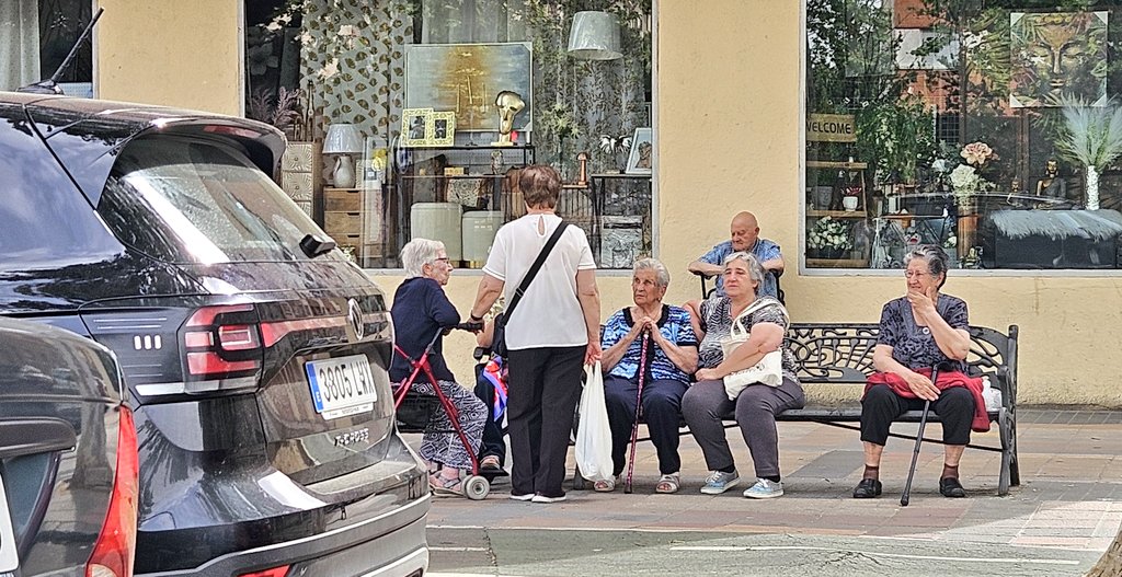 Garrido is not Spain

#Garridoisnotspain #barriogarrido #garridonorte #Salamanca #avdaloscipreses