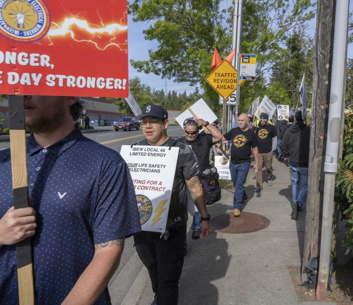 IbewLocal46's tweet photo. #LimitedEnergy picketers outside NECA⚡️ #OneDayLongeronedaystronger https://t.co/E9ciucljnO