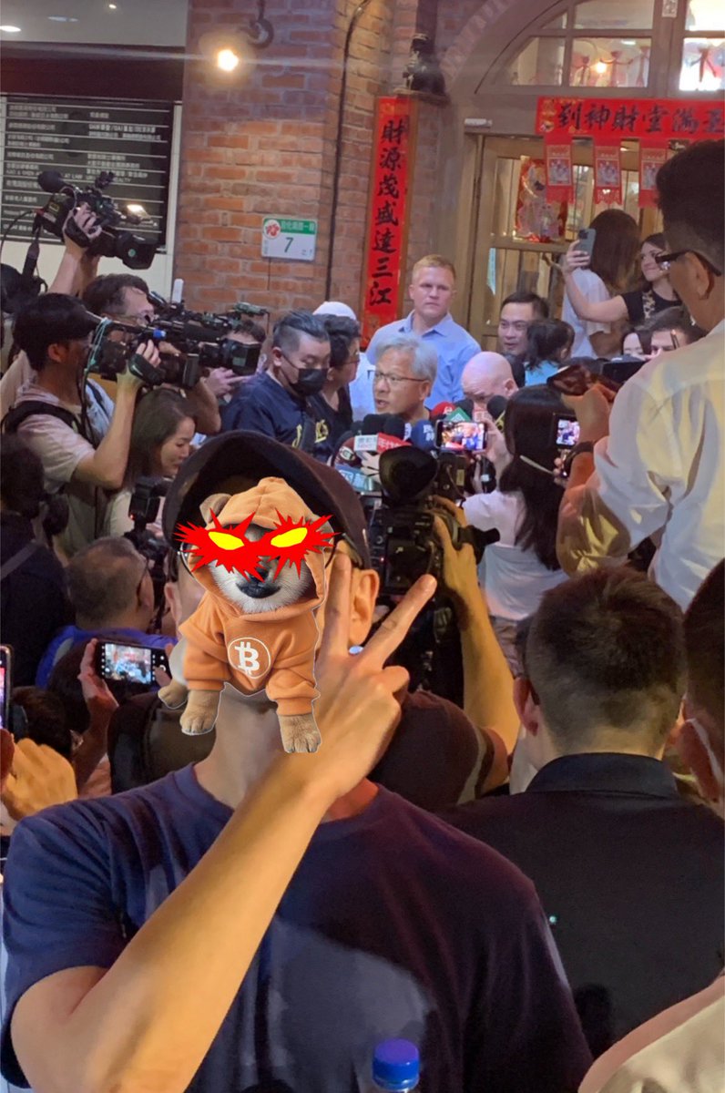 BTC0487's tweet photo. 我爸靠著吃美食吃到全球市值第二。
他是個真正厲害的人，不像那些只知道便宜行事專門印山寨幣而不知生產的投機者像是@VitalikButerin https://t.co/NVLNgk7bWA