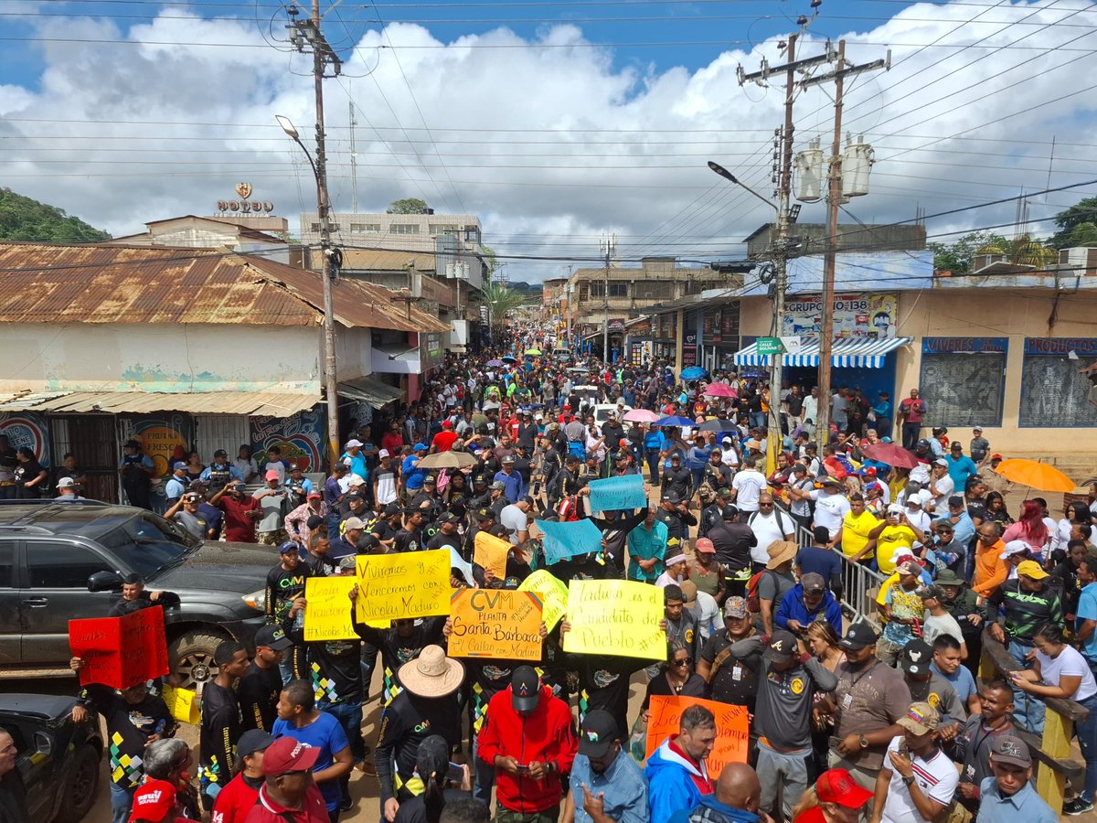 PartidoPSUV's tweet photo. “El Callao se une en contundente marcha contra las sanciones y en apoyo al presidente Maduro” https://t.co/5S3BLLpcnx
#Maquinaria1x10 https://t.co/WO3msF1Kgx