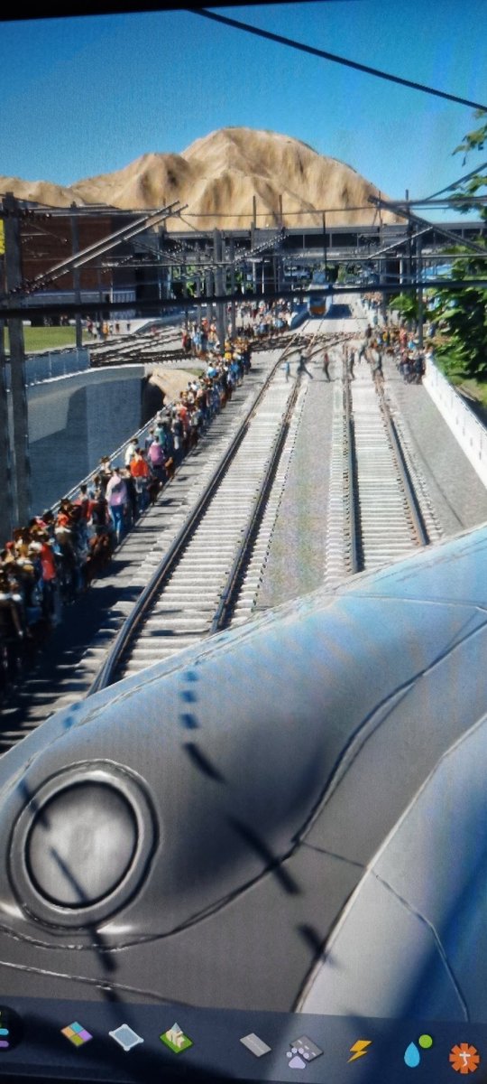 ietobal's tweet photo. Ese momento jugando #CitiesSkylines2 en el que se pone demasiado realista y parece que gestionas Renfe Cercanías en Madrid https://t.co/RT346NLyFP