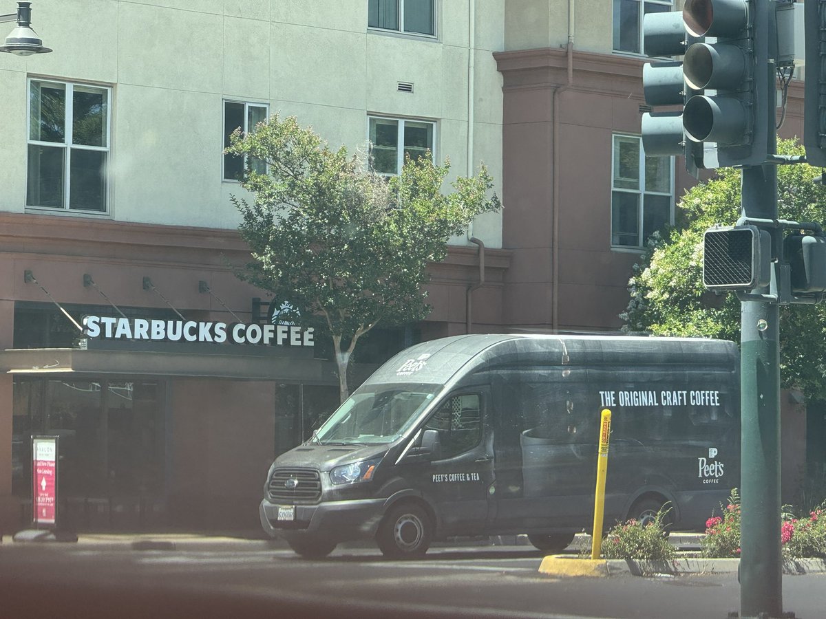 sky_ritwo's tweet photo. Caught this @peetscoffee flex in the wild  today https://t.co/0JjLzJnXpD