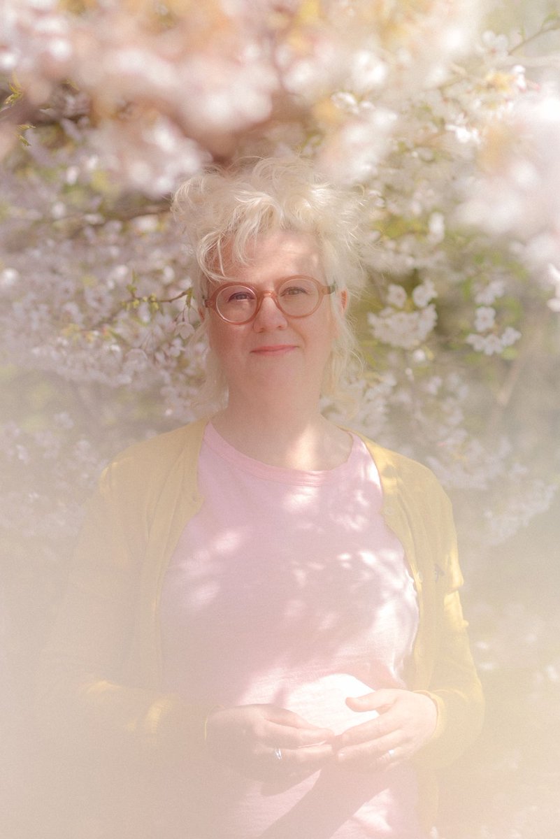 bardonthebeach (@bardonthebeach) on Twitter photo 🎶 In Illyria present yourself / Revolve and reinvent yourself 🎶
Acclaimed Vancouver-based singer/songwriter <a href="/vedahille/">Veda Hille</a> is the Composer for Twelfth Night creating a soundtrack that carries the audience to Illyria, a land of love and chaos. Q&A➡ bardonthebeach.org/news/2024/meet… #Bard2024 🎶 In Illyria present yourself / Revolve and reinvent yourself 🎶
Acclaimed Vancouver-based singer/songwriter <a href="/vedahille/">Veda Hille</a> is the Composer for Twelfth Night creating a soundtrack that carries the audience to Illyria, a land of love and chaos. Q&A➡ bardonthebeach.org/news/2024/meet… #Bard2024