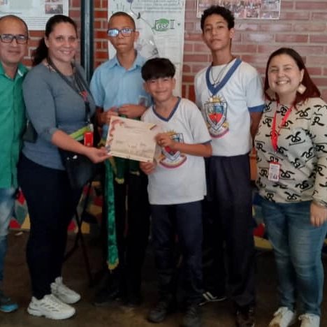 Felicitaciones al Liceo Alberto Müller Rojas, por haber pasado a la Fase Nacional del Congreso De la Juventud Patriotica.