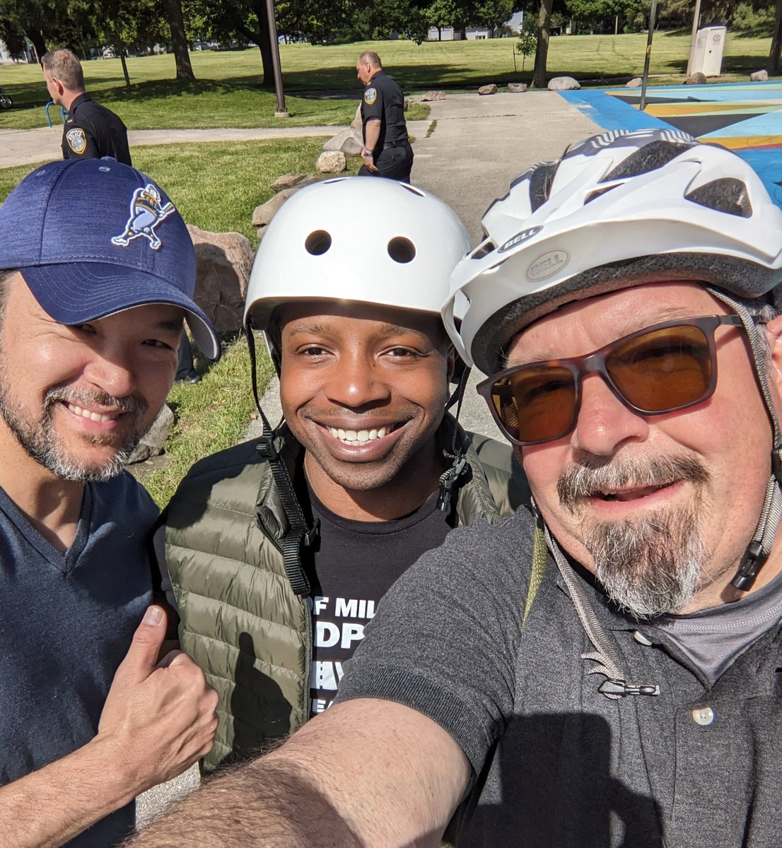 DevorPR's tweet photo. An honor to join @MayorMKE and partners @cityofmilwaukee for the Mayor’s Bike Ride, which included the new protected bike lane on Walnut Street. We're proud to be part of that project and lead public engagement for redesigns of Lisbon Avenue and Sherman Boulevard. #WIBikeWeek https://t.co/r0z3AZAhrc