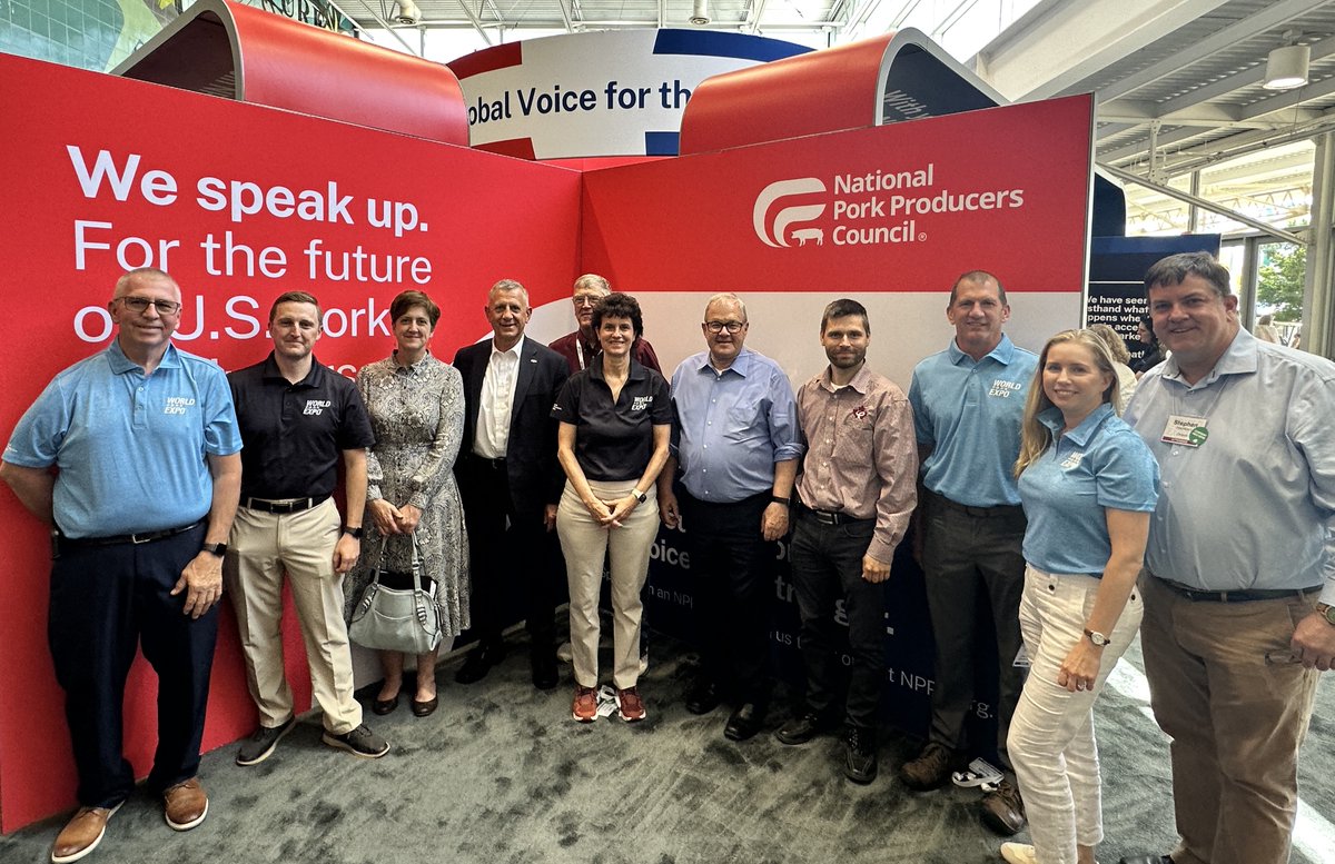 Je me suis joint aux bons gens de <a href="/cdnpork/">CanadianPorkCouncil</a> et de <a href="/NPPC/">NPPC</a> lors de la World Pork Expo à Des Moines, en Iowa! Le porc canadien est apprécié partout dans le monde pour son goût et sa qualité, et je suis ravi d'être ici afin de renforcer nos liens agricoles.