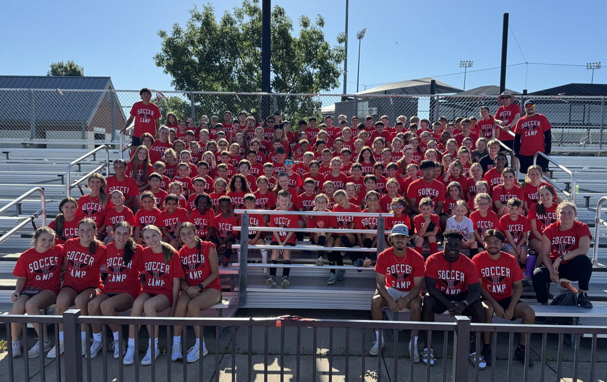 HeathBoysSoccer's tweet image. May we present to you the greatest collection of Kindergarten through 5th Graders in the history of Heath Soccer Camps!

#WinTheDay #WinCamp #FutureHawks
@RISDAthletics @RHHSHawks @SoccerHeath