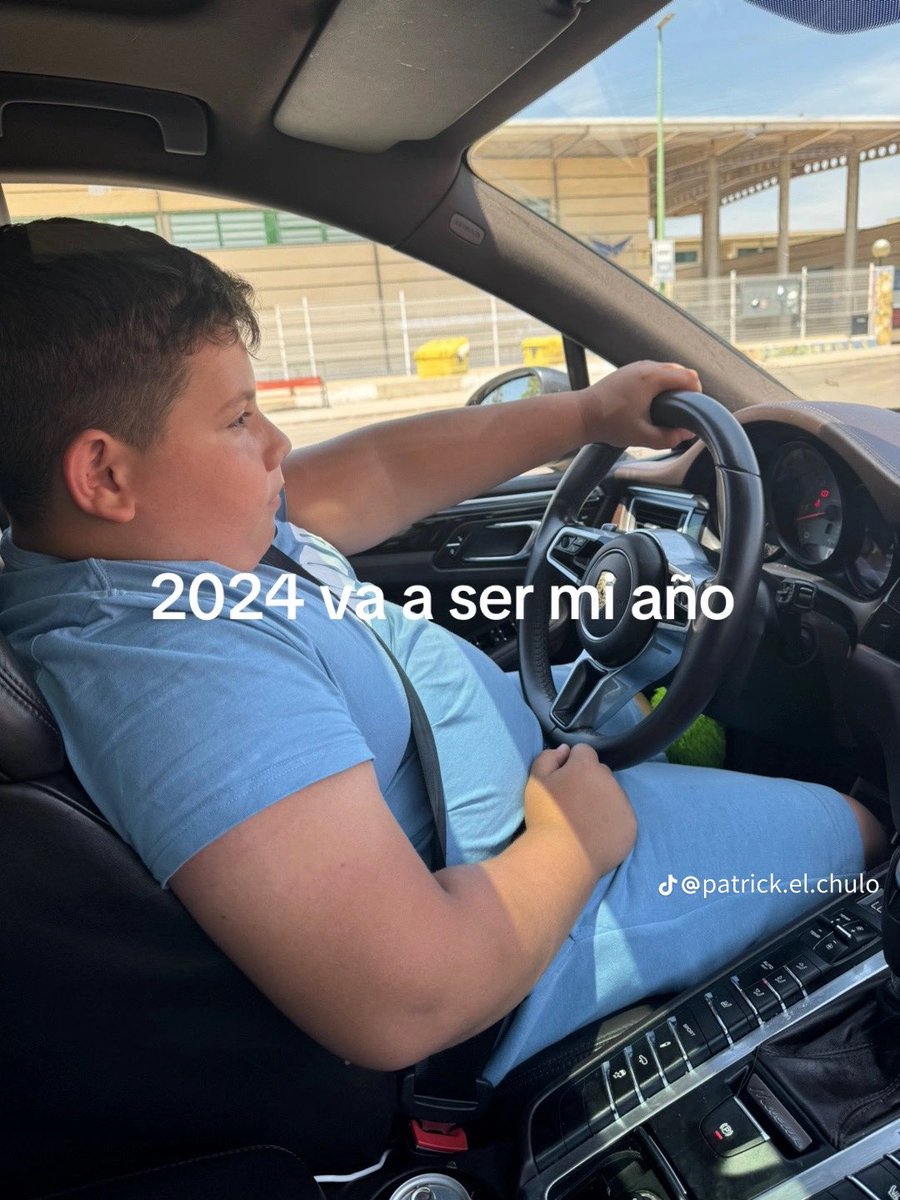 Tagelca's tweet photo. TikTok es surrealista https://t.co/W1HVkcIZNN