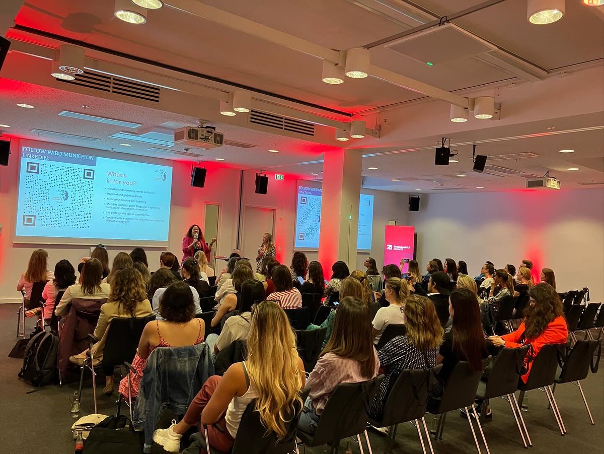 ITKnowledgeBnk's tweet image. This is a tech event that we visited today. 

We should admit that the ladies from Women in Big Data know how to organise great events.

Thanks to ProSiebenSat.1 for hosting it.

#munich #wibd #datascience #tech #events #meetup #itknowledgebank #ProSiebenSat1