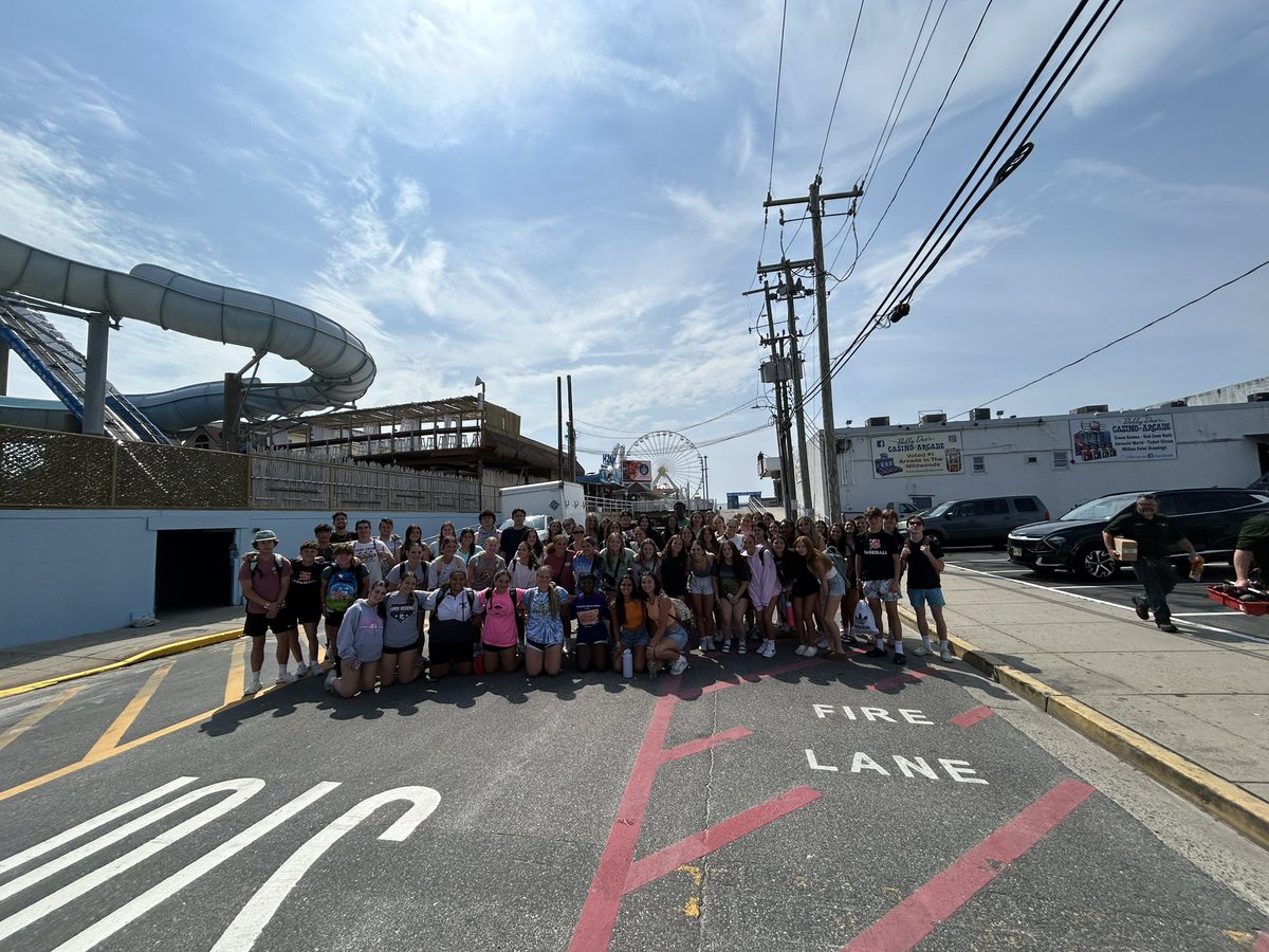 CoachNicolini's tweet photo. Great day for Spirit Club’s field trip to Wildwood’s Morey’s Pier! https://t.co/AUp5cPiplG