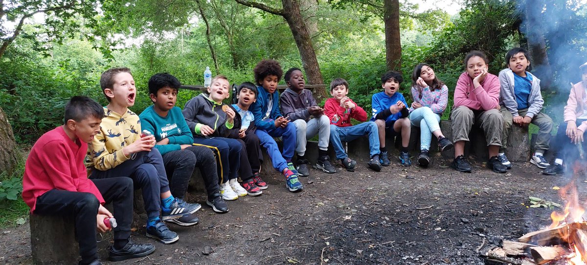 Another visitor! Mrs Trounce joined us for the campfire, singing songs and having fun!