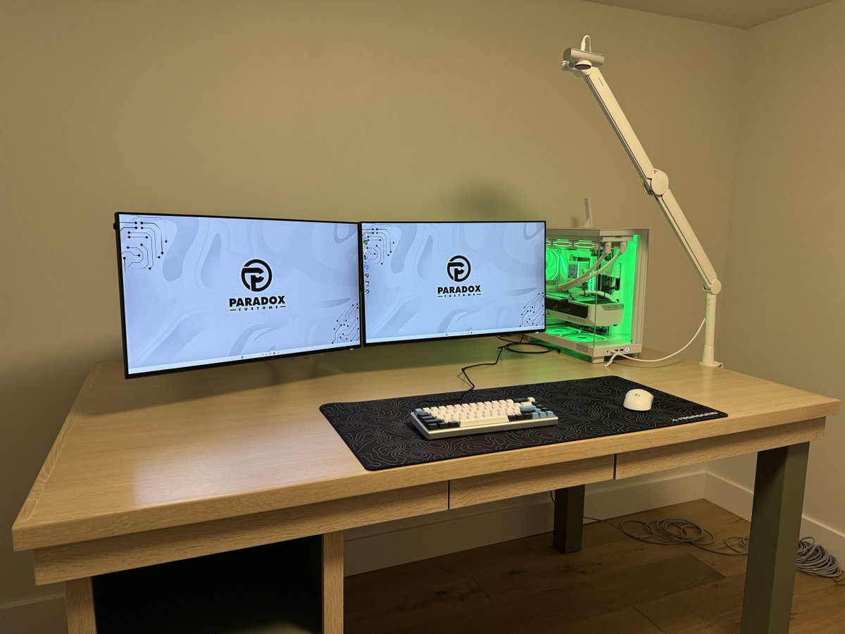 Brparadox's tweet photo. Flew to Seattle, Washington to build this sick $10,000 setup for @leonardwilliams https://t.co/s1YT574SkM