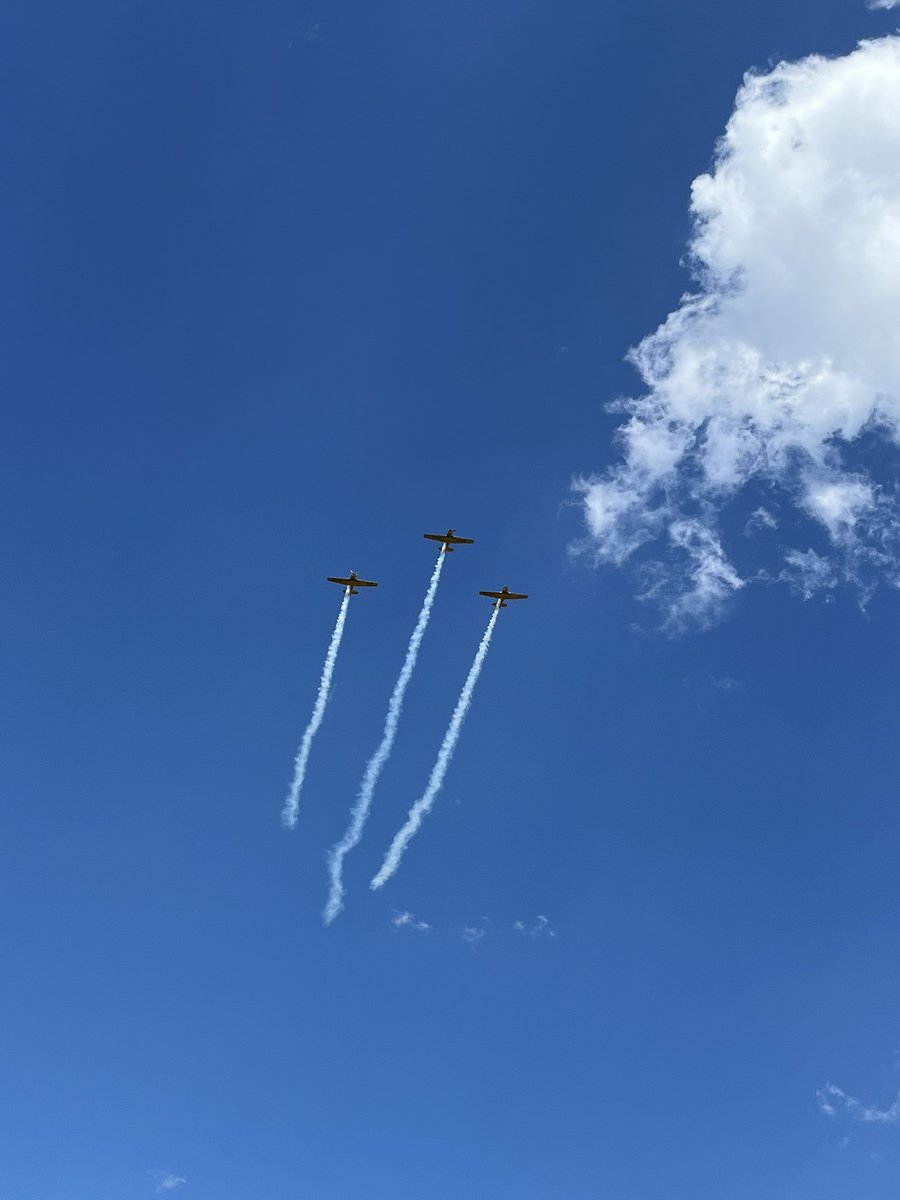 Today <a href="/Sunnybrook/">Sunnybrook Health Sciences Centre</a> gathered for the 80th Anniversary of D-Day and express gratitude for all those who served in 1944 on Juno Beach. 

It was SO special seeing our Veteran residents dressed in their service uniforms to commemorate this important day in 🇨🇦 history. 

#LestWeForget