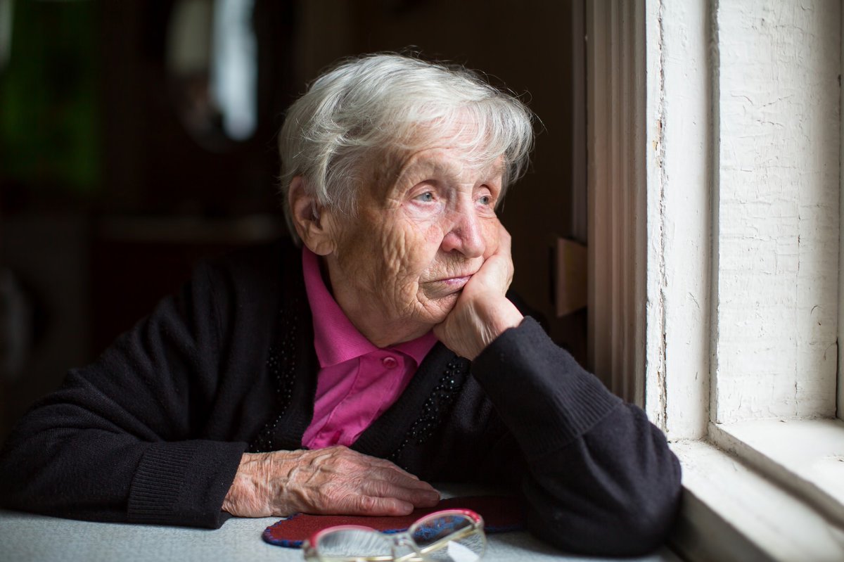 NewsMedical's tweet photo. Loneliness slashes healthy years in older adults, study reveals 🧓📉💔 https://t.co/SFmA5ySlma #Loneliness #LifeExpectancy #ElderlyHealth #MentalHealth #Wellbeing #PublicHealth #ChinaStudy #SocialIsolation #Aging #Health @BMC_GPH https://t.co/fWRRitWY6v