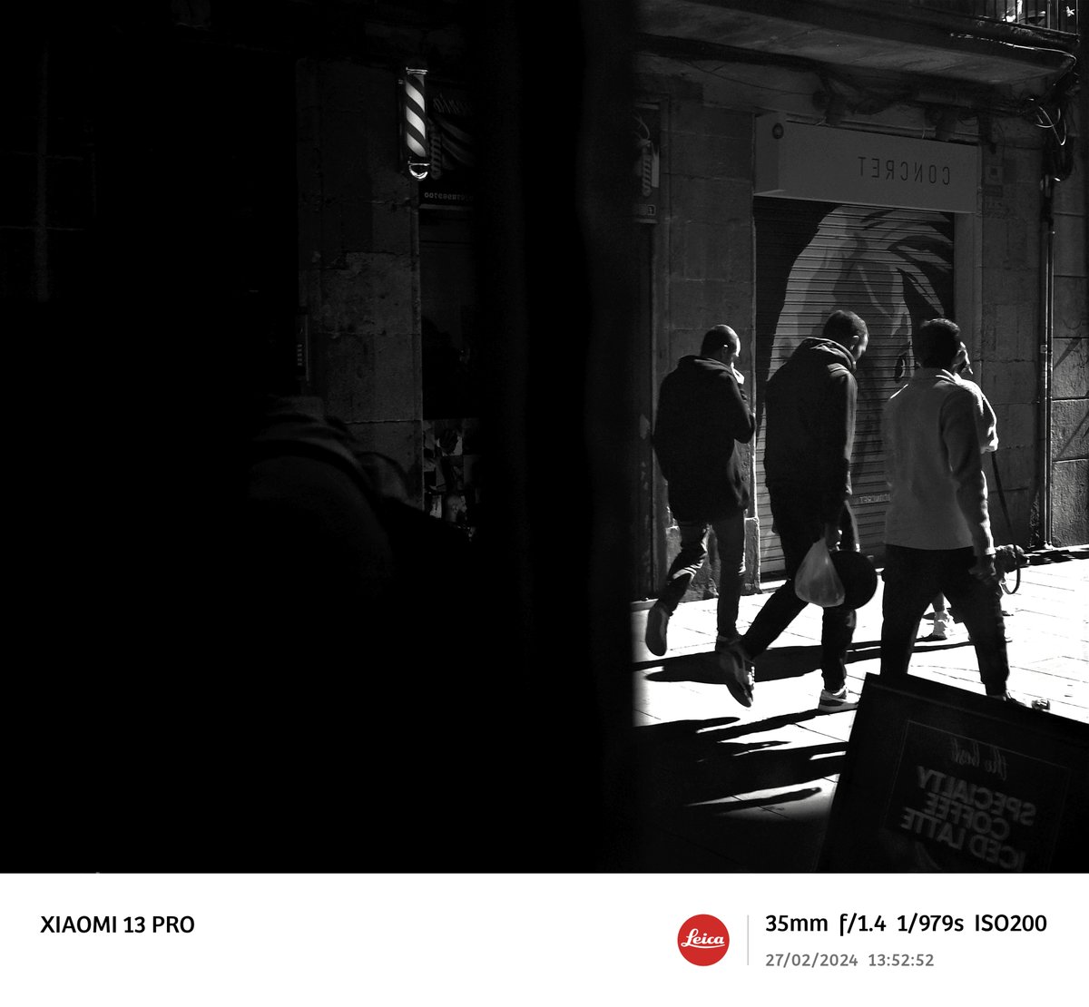 XiaomiHyperOS_'s tweet photo. Capturing urban magic in black and white. Timeless moments of city life and street art. 🖤📸✨ 

📷Credit to: @coolpartha (IG) 
Shot on Xiaomi 13 Pro 
#XiaomiHyperOs #Xiaomi #miuilife #cityphotography #LifeInMotion #urbanphotography #blackandwhitephotography https://t.co/J7XFEcm5Xb