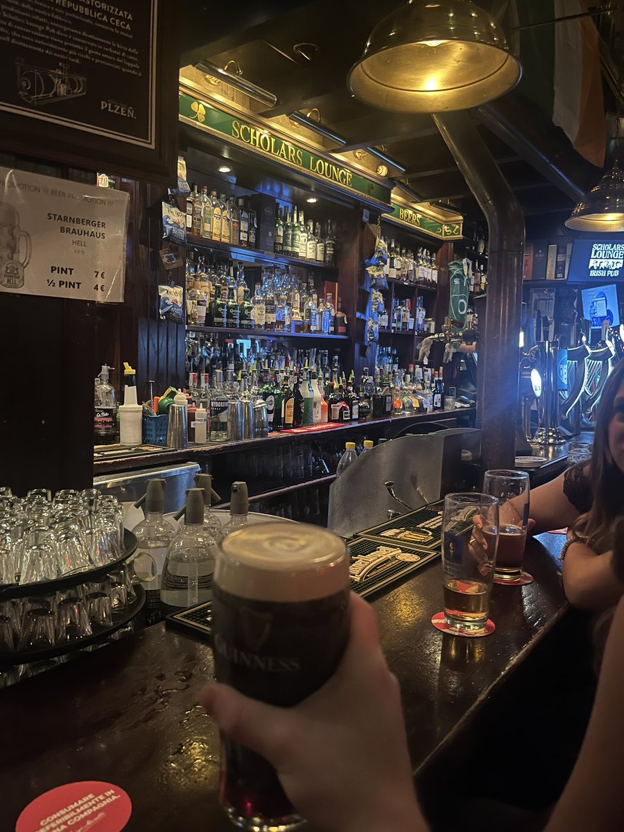 simplejack401's tweet photo. Back with the best pint in rome. I’m counting this g spot as #split #Csin5 https://t.co/bdbDXQ14Vw