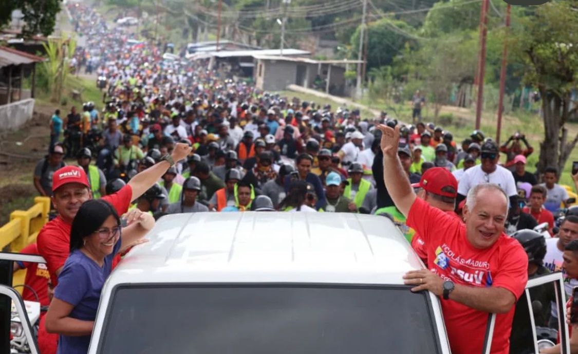 Upata apoya con fervor al presidente Maduro
lc.cx/2I69Ly

#Maquinaria1x10