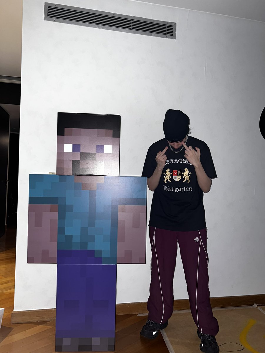 d4zzu's tweet photo. esto tambien te lo robaste spreen ?? https://t.co/tcjFIiJI2R