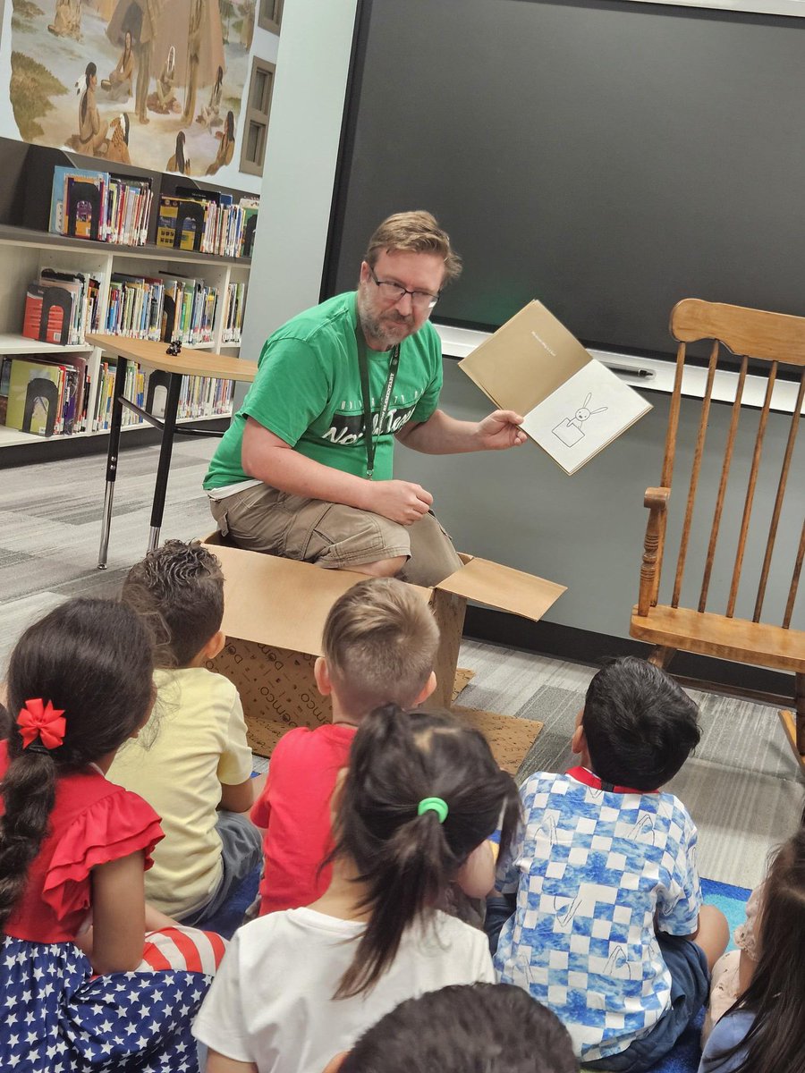 TeachLancaster's tweet photo. The MPE KSAT librarian reading “Not A Box” in the box and on the box and making paper airplanes! You can always hear kiddos having the best time with Mr.  Lefoll. #ksat2034 @mrshaack1 @mrsklafollett https://t.co/s6pgdg9Tnz
