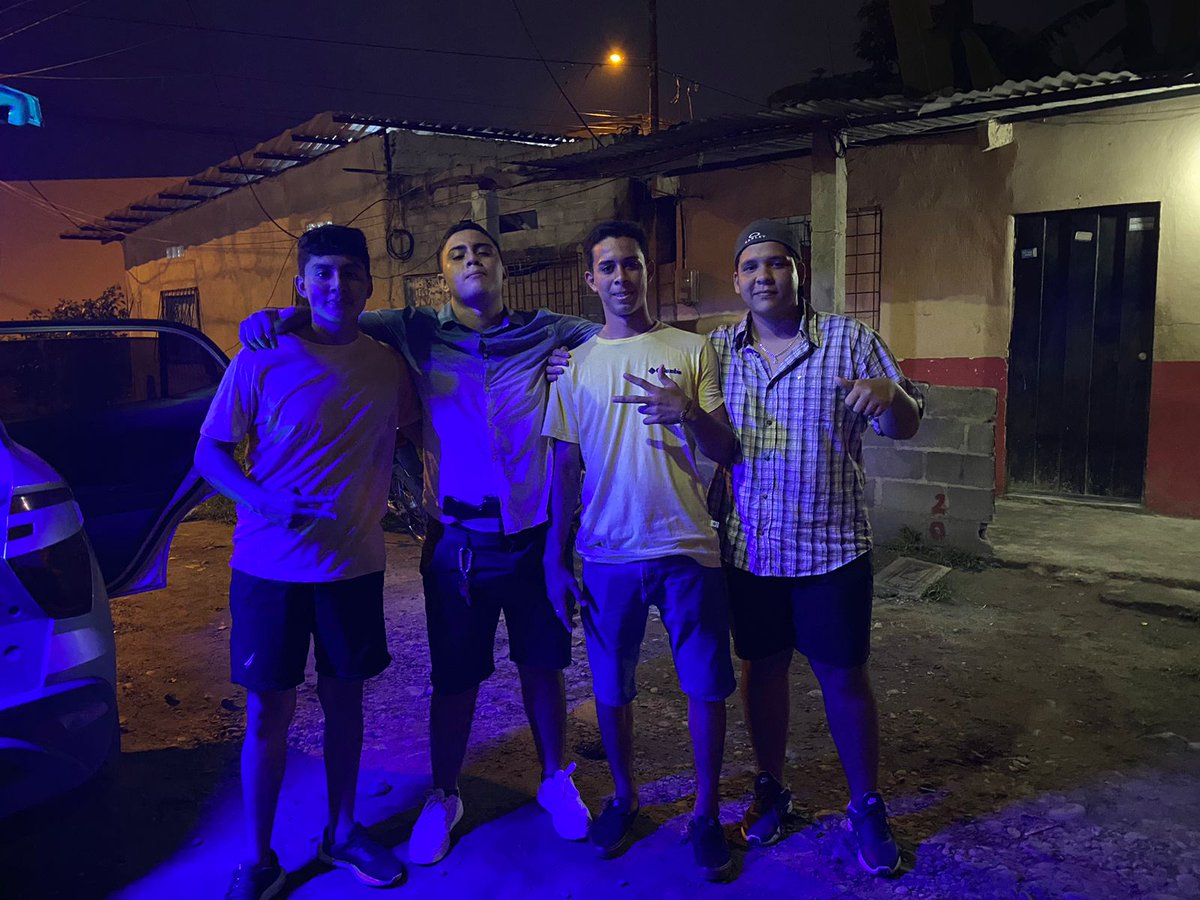 Jesusmacia27's tweet photo. EMERSON SLEYNER V. Hermano de Vida, ya un mes de tu partida y el dolor sigue. Extrañando cada momento que pasamos en el barrio, cada día que compartimos, tantos recuerdos que dejaste para recordarte siempre, el barrio sin ti nunca será igual. Agradecido por tanto mi (Patrón).❤🤠 https://t.co/hHuMWEE14d