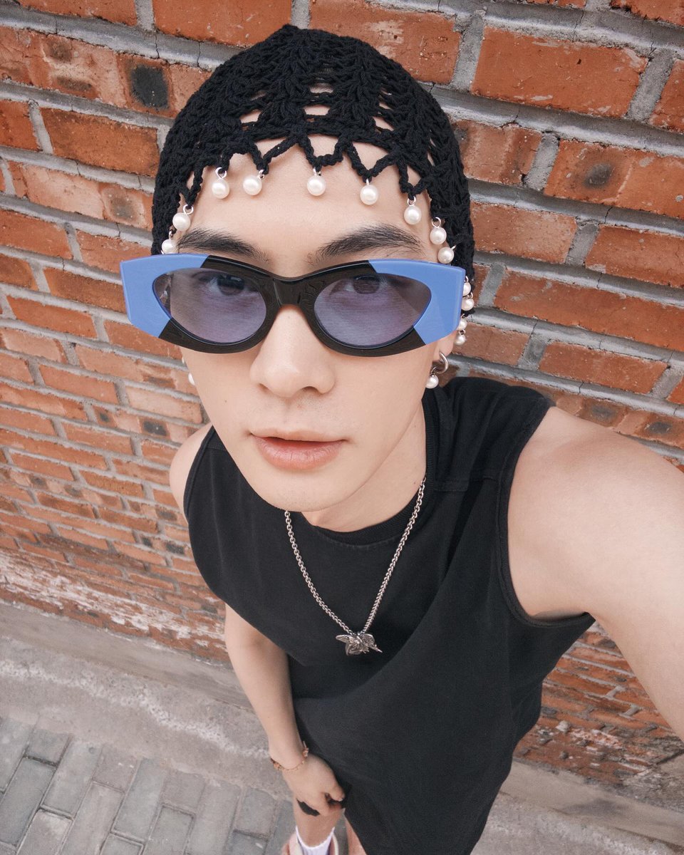 LiangsenThaiFan's tweet photo. หลายวันผ่านไปกับแฟชั่นแบบคนคูลๆ
Ⓒ.梁森
#LiangSen #เหลียงเซิน #梁森 https://t.co/U4kRokEJzM