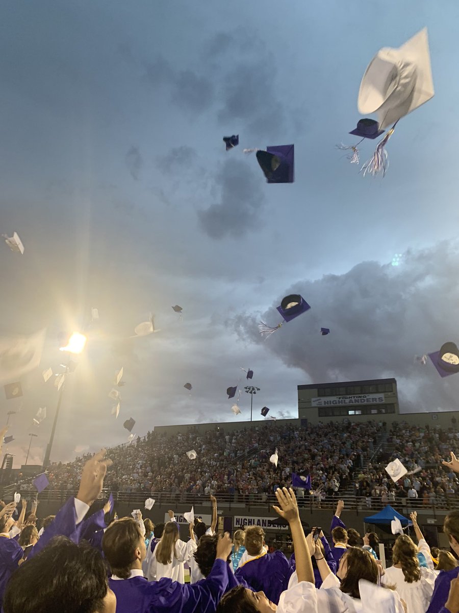 mrswells_BWSD's tweet photo. Congratulations to our newest Baldwin Highlander Alumni!! The Class of 2024 rocks!! Go be amazing!💜💜
@BHSActivities https://t.co/8XaChIywLm