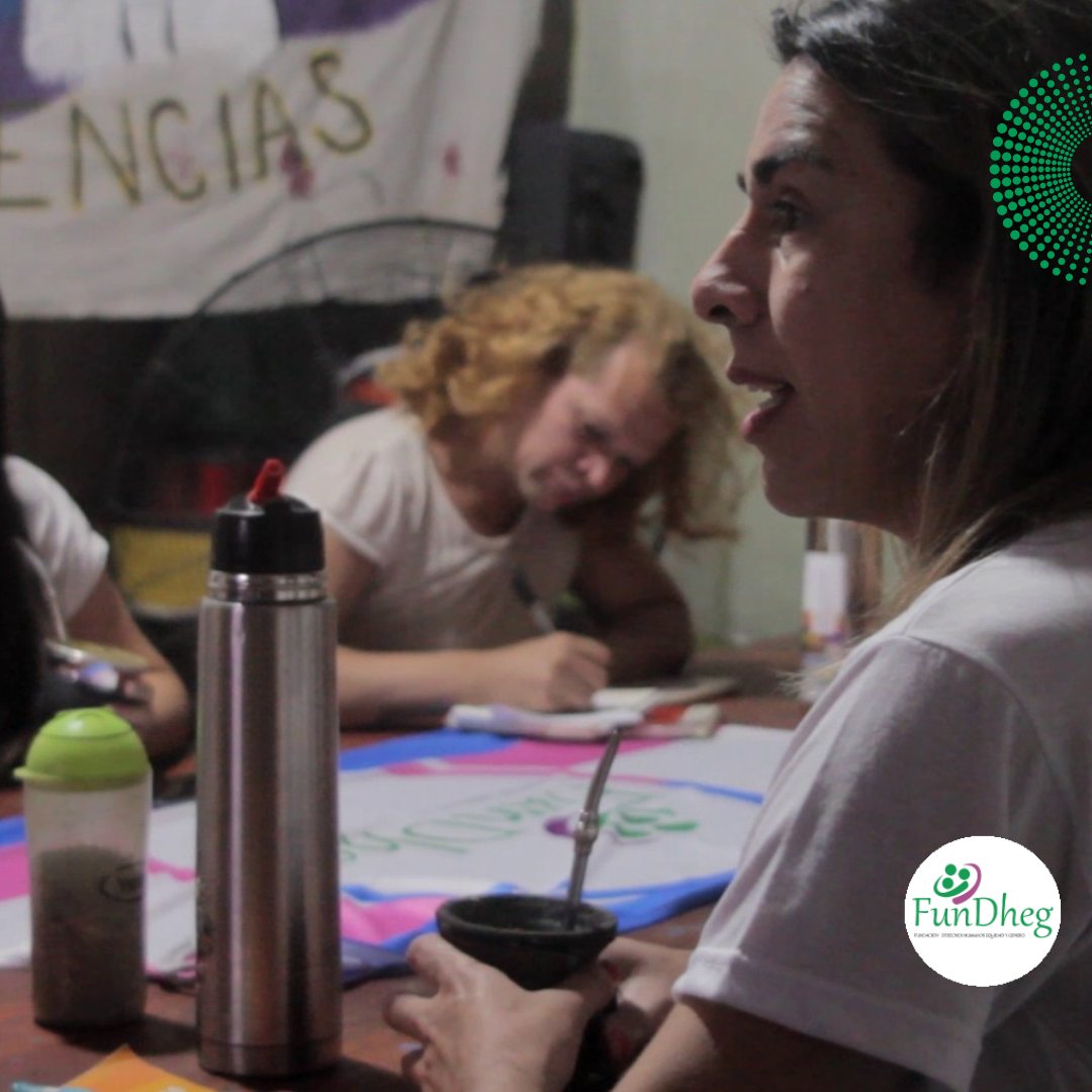 fundheg's tweet photo. 📅Referentes del área de Diversidad de #FunDheg, en el marco de los Talleres Promotores de Derechos que vienen desarrollando y la organización a organización Vientos de Libertad (MTE) de Cts. se reunieron para abordar la problemática de la Violencia Política en todas sus formas. https://t.co/r0W6YCjBKx