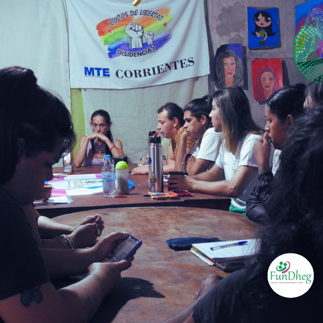 fundheg's tweet photo. 📅Referentes del área de Diversidad de #FunDheg, en el marco de los Talleres Promotores de Derechos que vienen desarrollando y la organización a organización Vientos de Libertad (MTE) de Cts. se reunieron para abordar la problemática de la Violencia Política en todas sus formas. https://t.co/r0W6YCjBKx