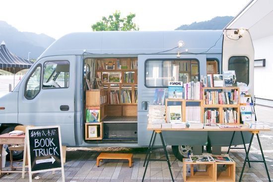 bilateraang's tweet photo. Suatu saat ak akan jd kakak2 owner yg bikin florist cafe, bookshop, booktruck, dan craft shop lucu kayak gini https://t.co/R9uKFYzhcv