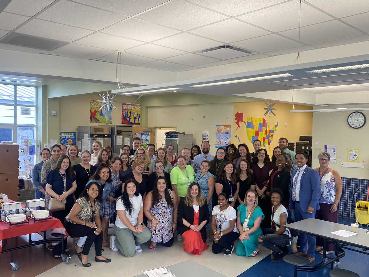 KimberlyPilla1's tweet photo. Congratulations to our new teachers for an amazing year! Thank you Mentors for paving the way #keepstriving #knowyourwhy #Schenequity https://t.co/JzgklnKYHI